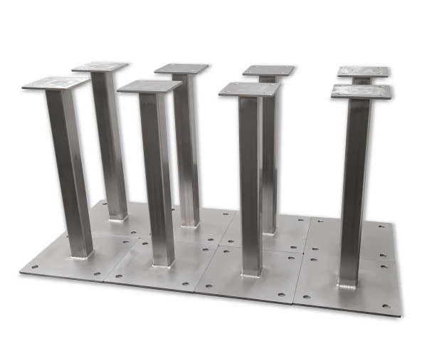 RVS kokers met voetplaten eraan gelast